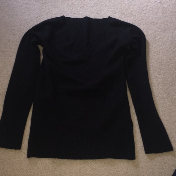 Jean skirt with a black v neck long sleeve - Picture 6 of 6